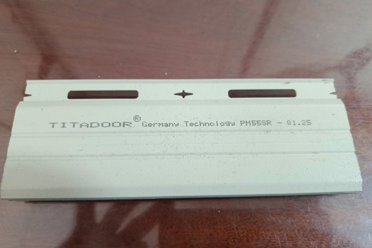 TITADOOR-PM55SR